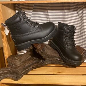 #65 FILA Kids’ Boots - Black